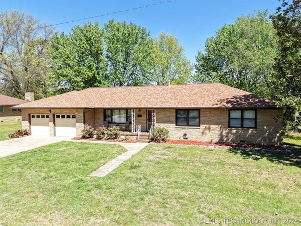 17 W Chestnut Street , Skiatook, OK 74070