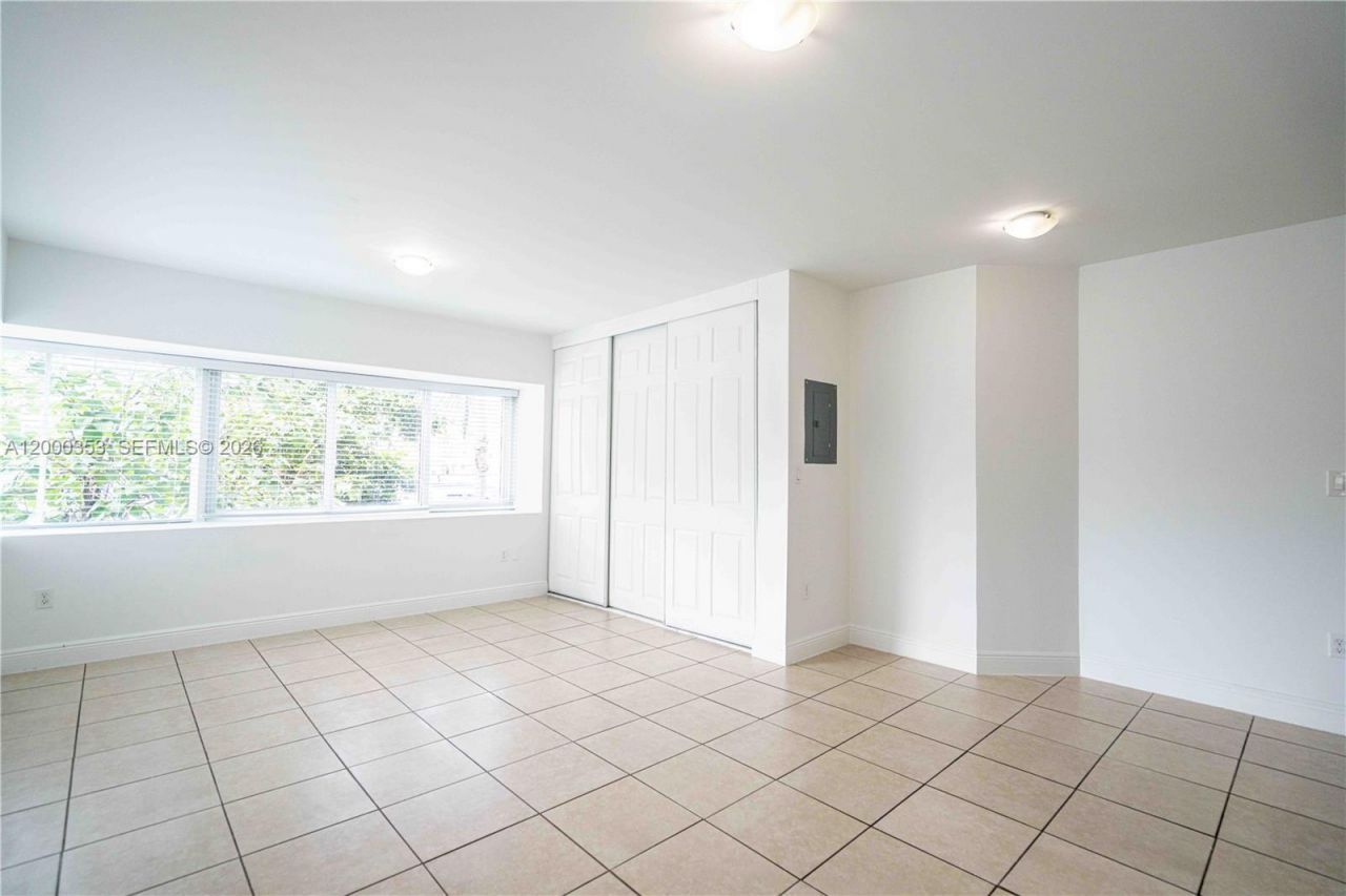 6971 Carlyle Ave, Unit 108, Miami Beach, FL 33141 Photo