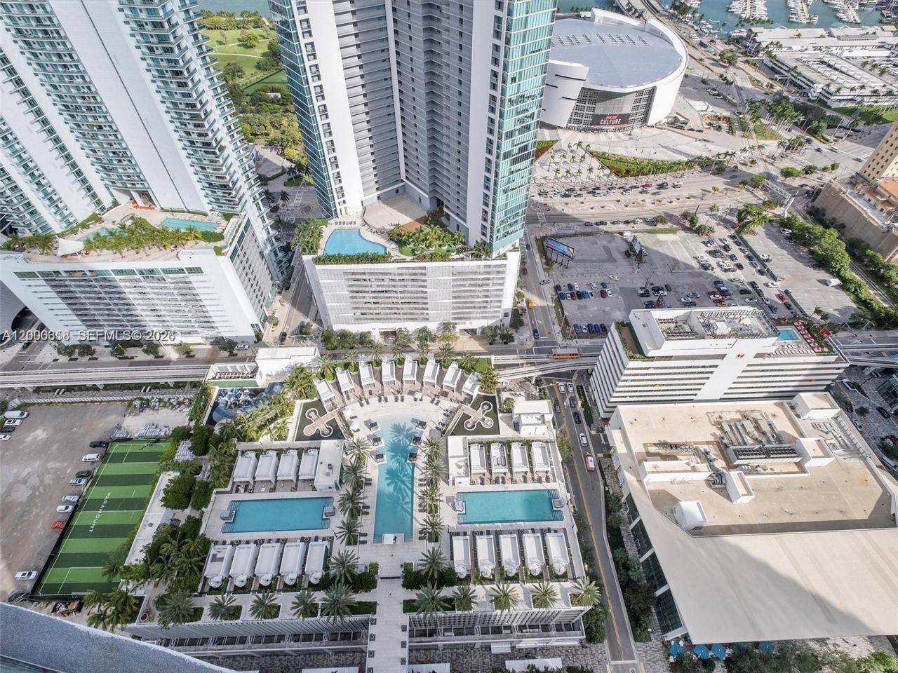 851 NE 1st Ave, Unit 4109, Miami, FL 33132 Photo
