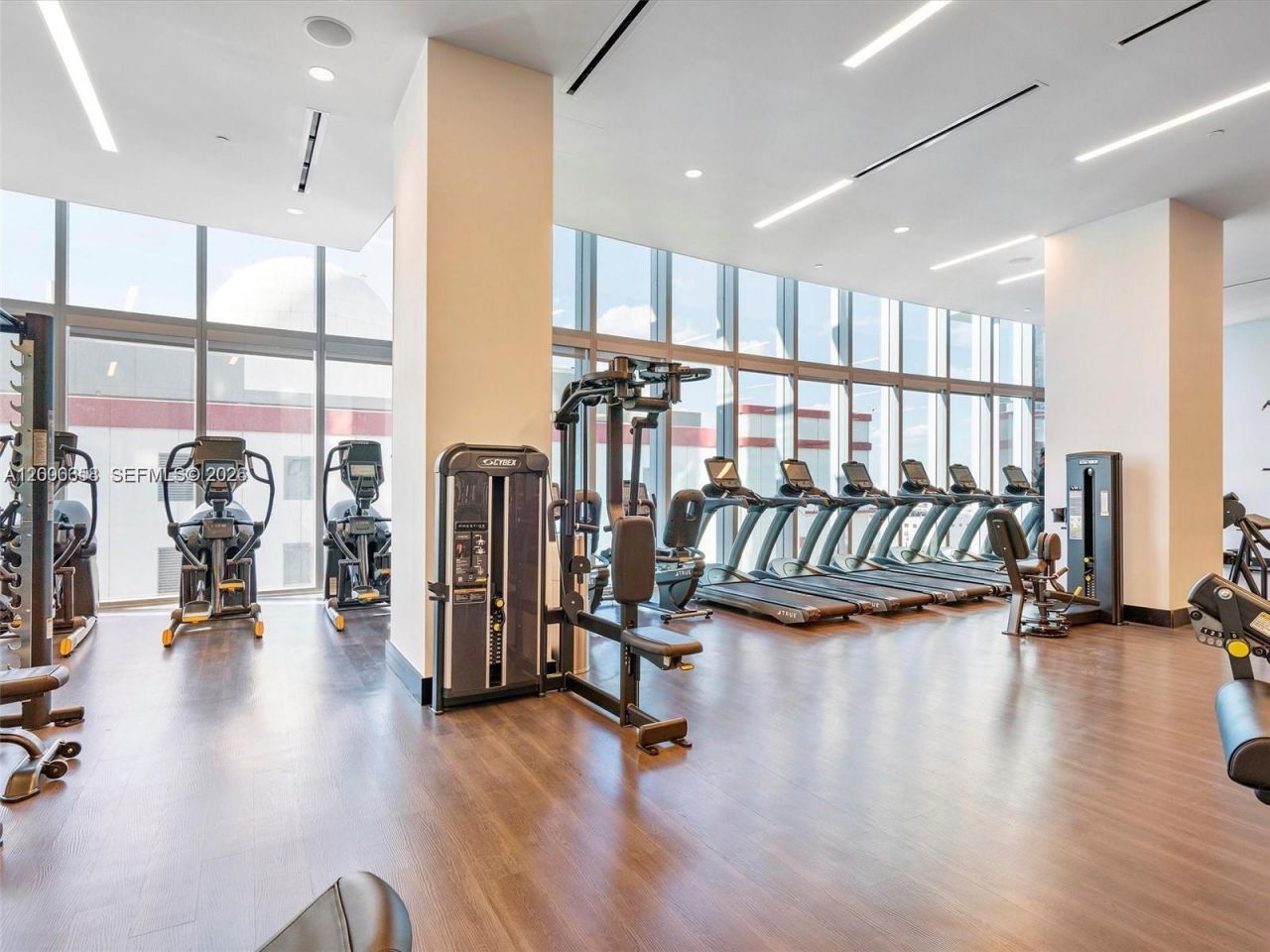 851 NE 1st Ave, Unit 4109, Miami, FL 33132 Photo