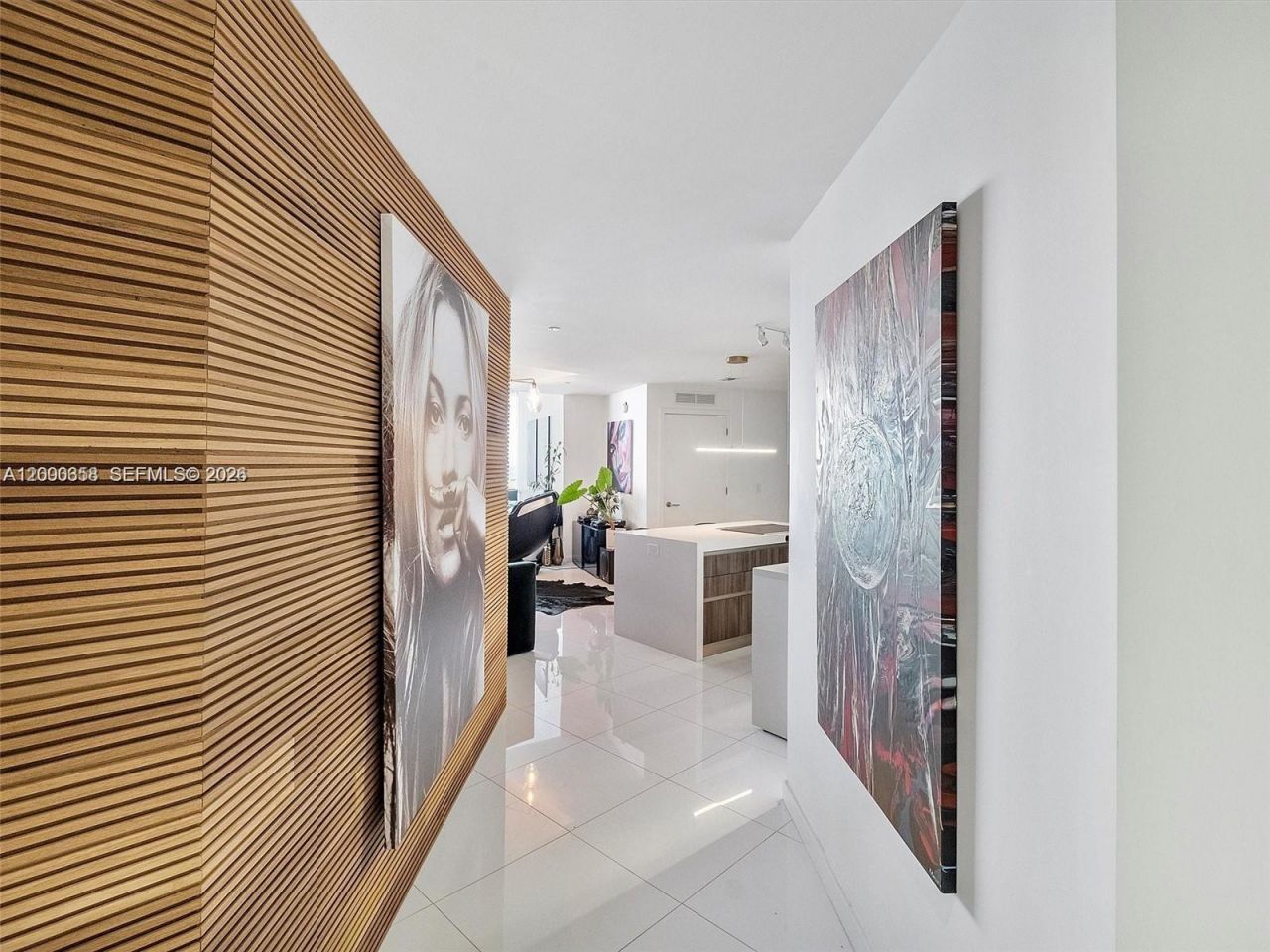 851 NE 1st Ave, Unit 4109, Miami, FL 33132 Photo