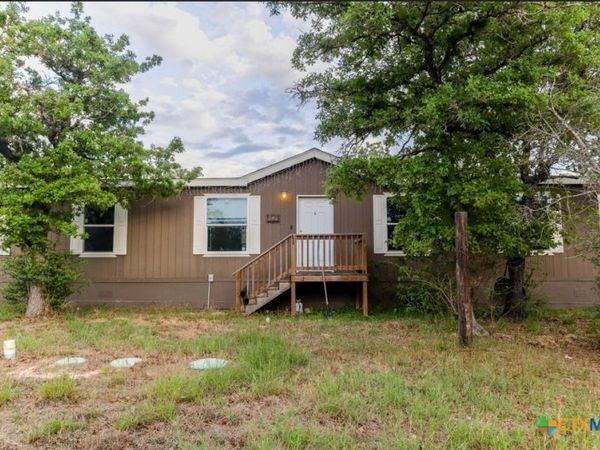 293 Turkey Tree Trail , Seguin, TX 78155