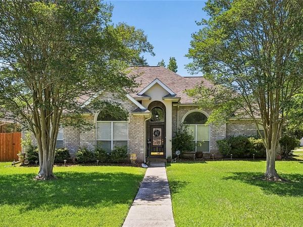 200 GAGE Court, Madisonville, LA 70447