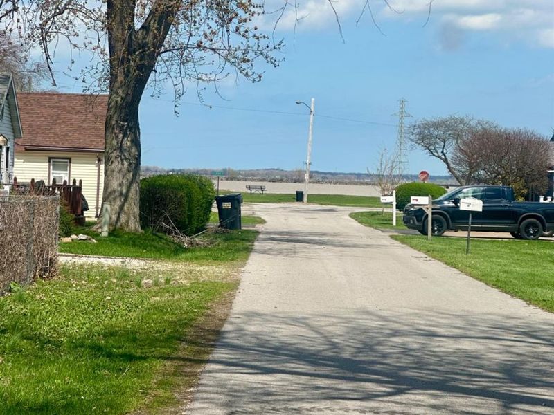 117 E Miami Trail, Sandusky, OH 44870 Photo 2