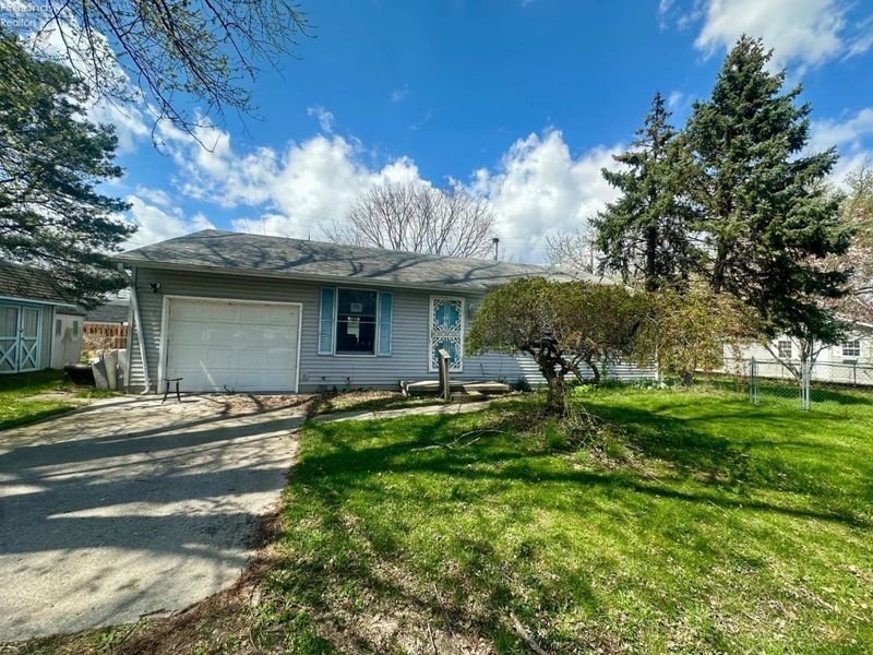 117 E Miami Trail, Sandusky, OH 44870 Photo 4