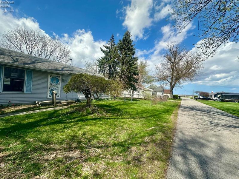 117 E Miami Trail, Sandusky, OH 44870 Photo 5