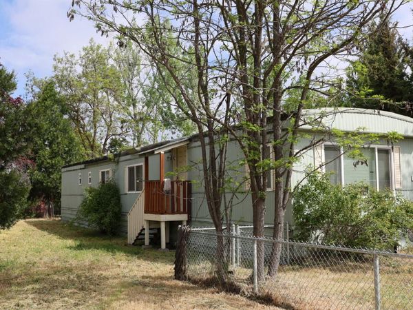 2695 Avenue A, White City, OR 97503