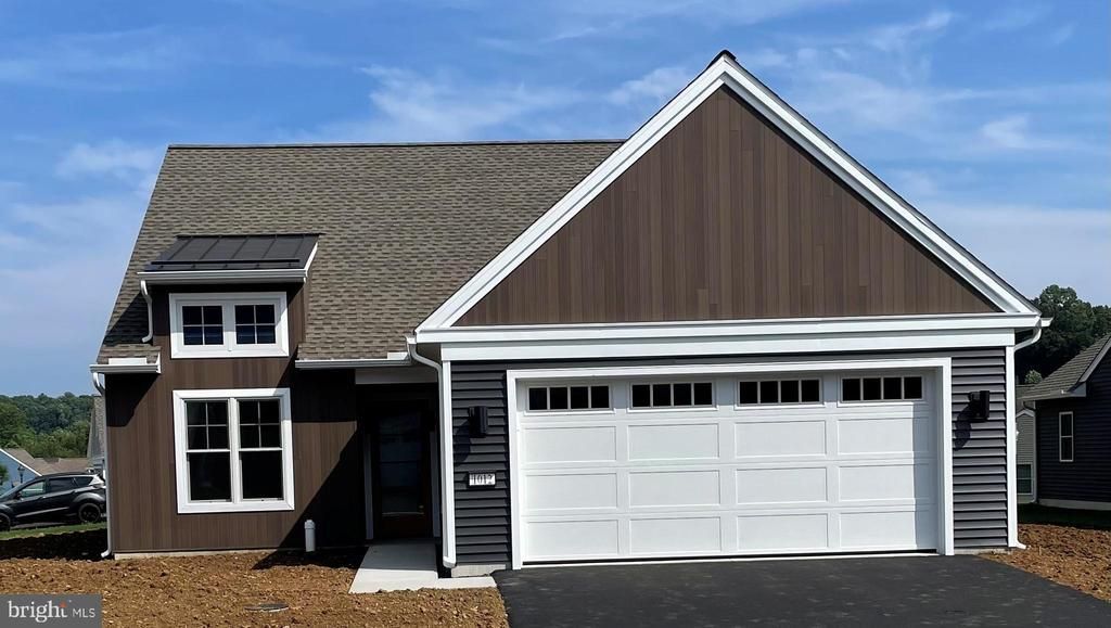1012 Stanford Drive, Unit 220, Lebanon, PA 17042 Main Photo