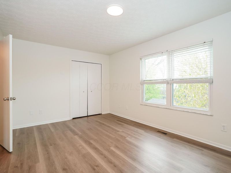 1725 Convair Drive, Galloway, OH 43119 Photo 11