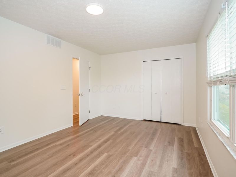 1725 Convair Drive, Galloway, OH 43119 Photo 12