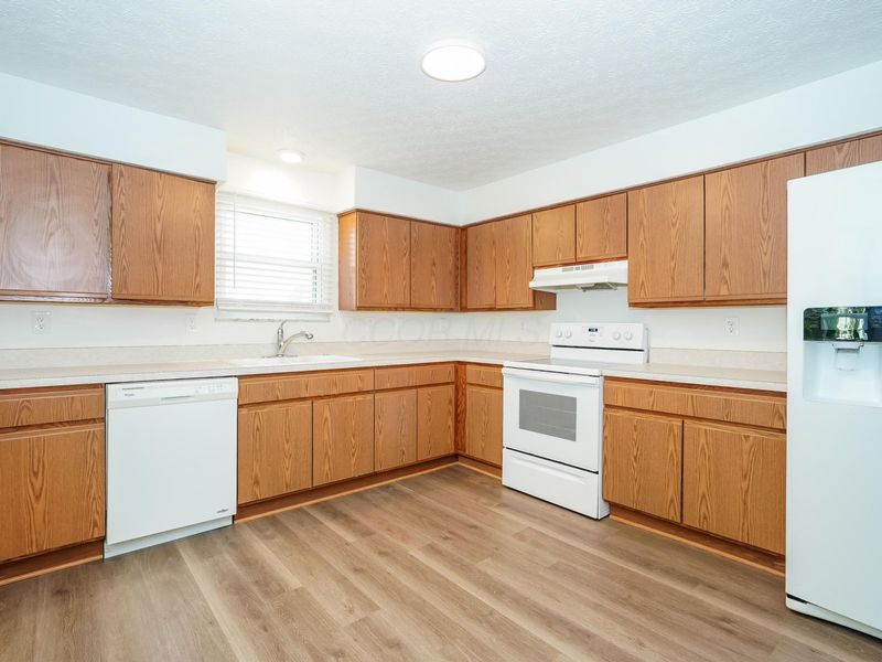 1725 Convair Drive, Galloway, OH 43119 Photo 7