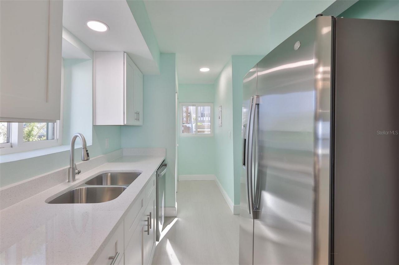 812 Bahia Del Sol Drive, Unit A, Ruskin, FL 33570 Photo