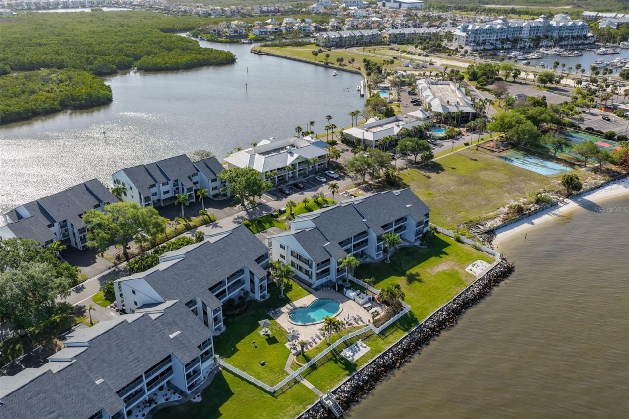 812 Bahia Del Sol Drive, Unit A, Ruskin, FL 33570 Photo