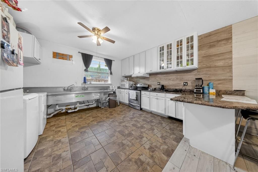 3871 White Blvd, Naples, FL 34117 Photo