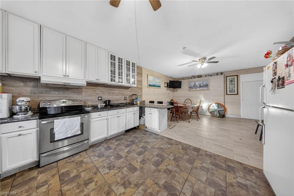 3871 White Blvd, Naples, FL 34117 Photo