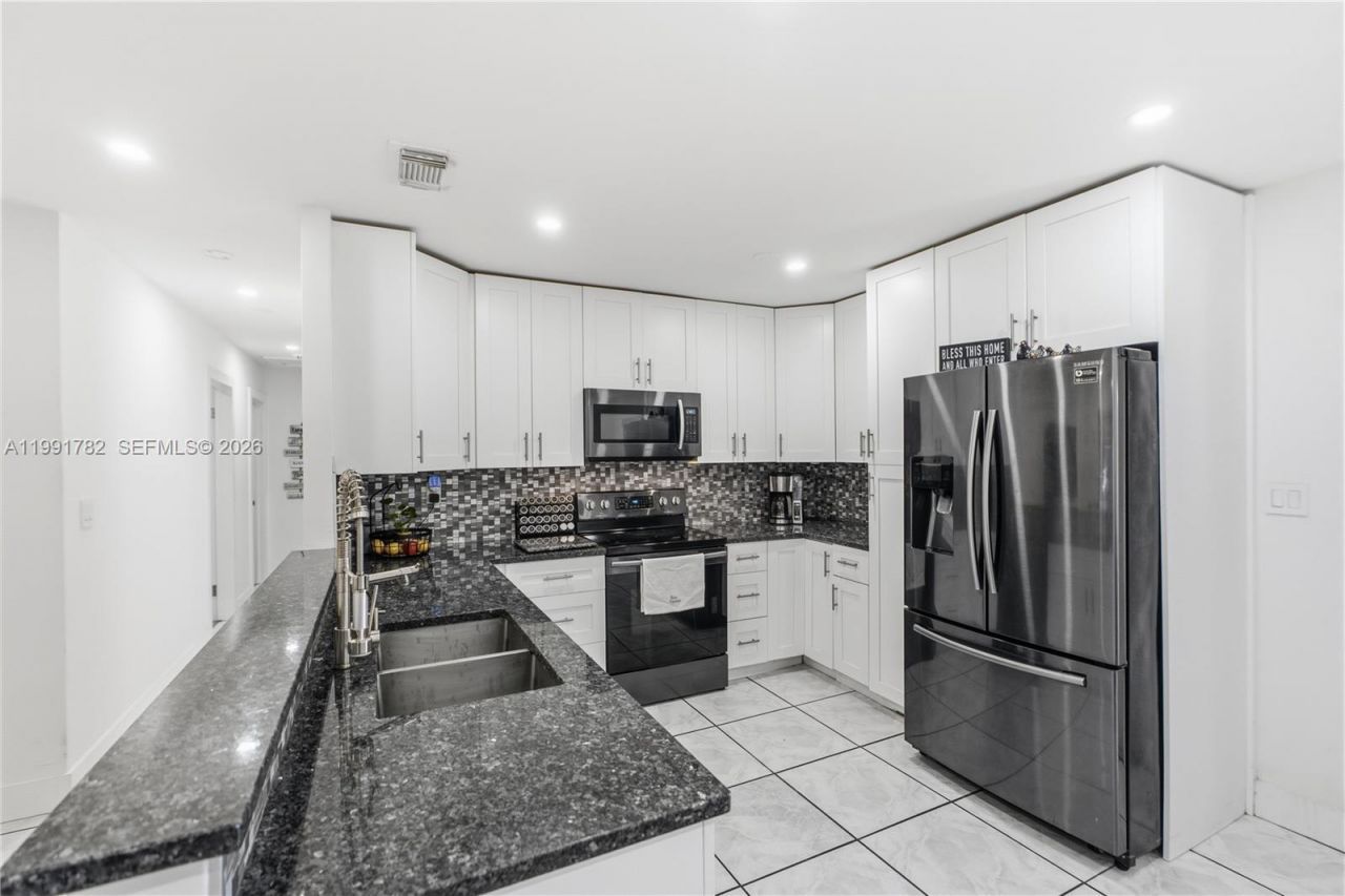 630 NE 23rd Ct, Pompano Beach, FL 33064 Photo