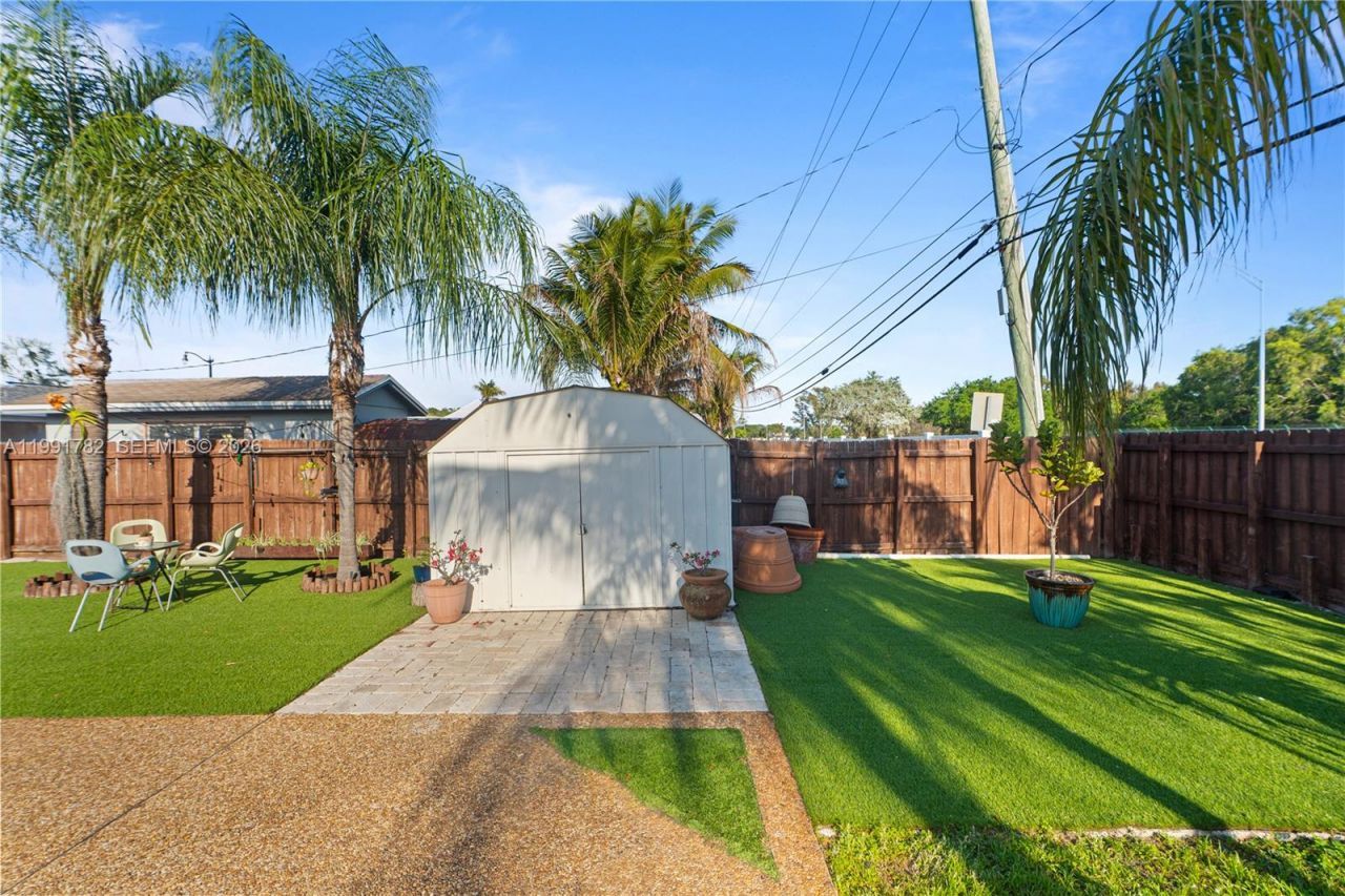 630 NE 23rd Ct, Pompano Beach, FL 33064 Photo