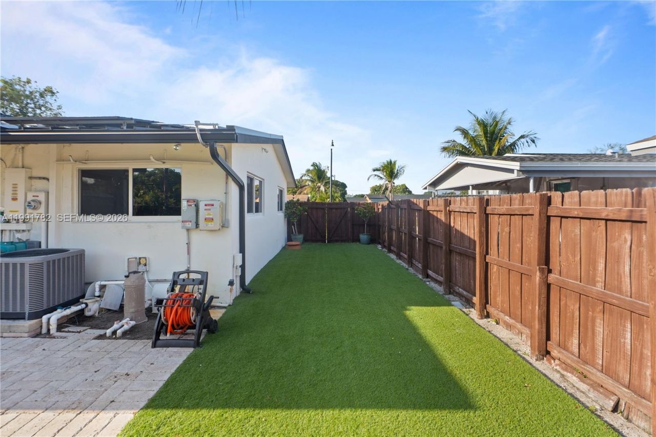 630 NE 23rd Ct, Pompano Beach, FL 33064 Photo