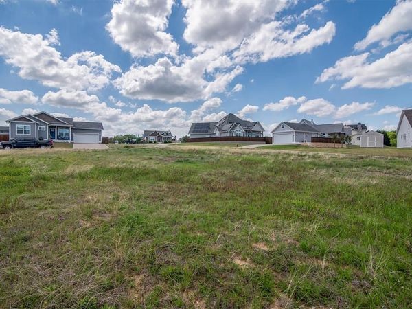11 Willow Tree Lane, Pottsboro, TX 75076