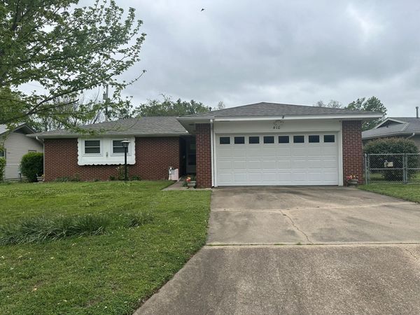 410 12th Ave NE , Miami, OK 74354