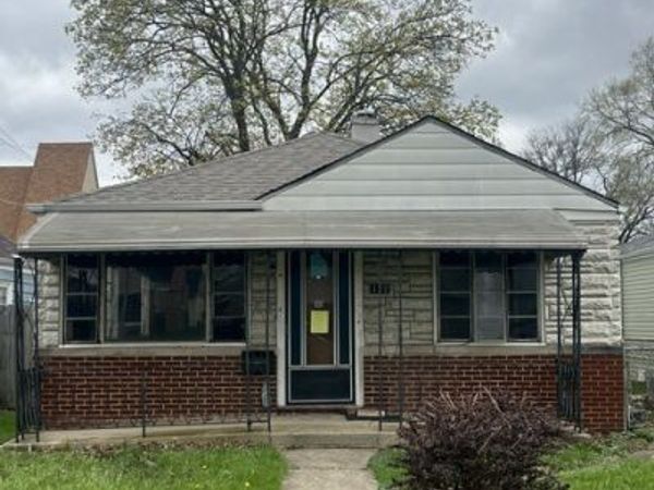 132 Geneva Avenue , Bellwood, IL 60104