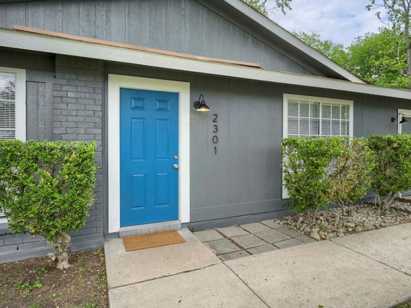2301 Dove Springs DR, Austin, TX 78744