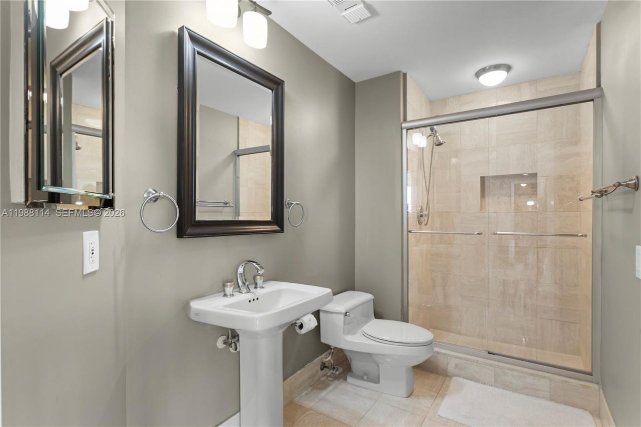 3802 NE 207th St, Unit 1001, Aventura, FL 33180 Photo