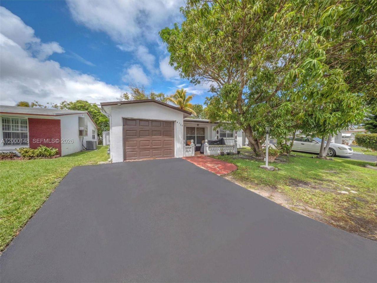 4715 NW 43rd St, Lauderdale Lakes, FL 33319 Photo