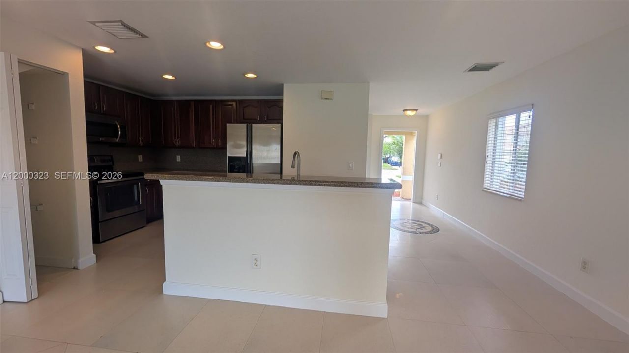 5910 Royal Way, Unit ----, Tamarac, FL 33321 Photo