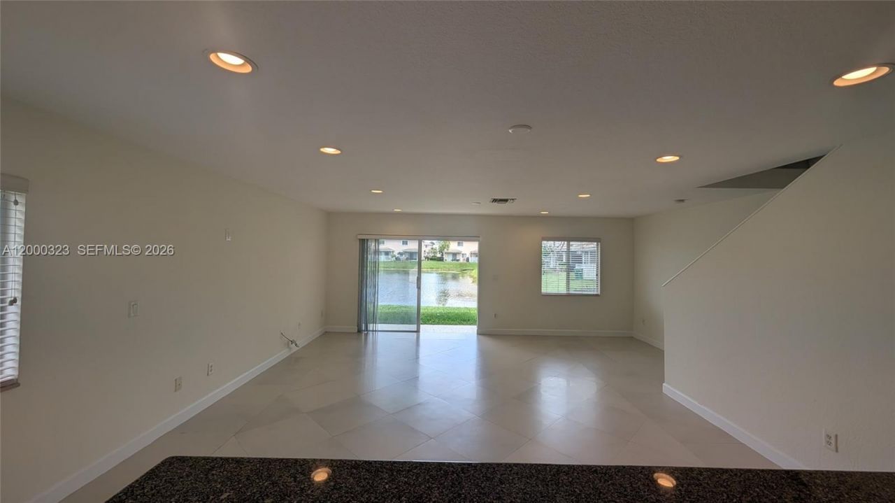 5910 Royal Way, Unit ----, Tamarac, FL 33321 Photo