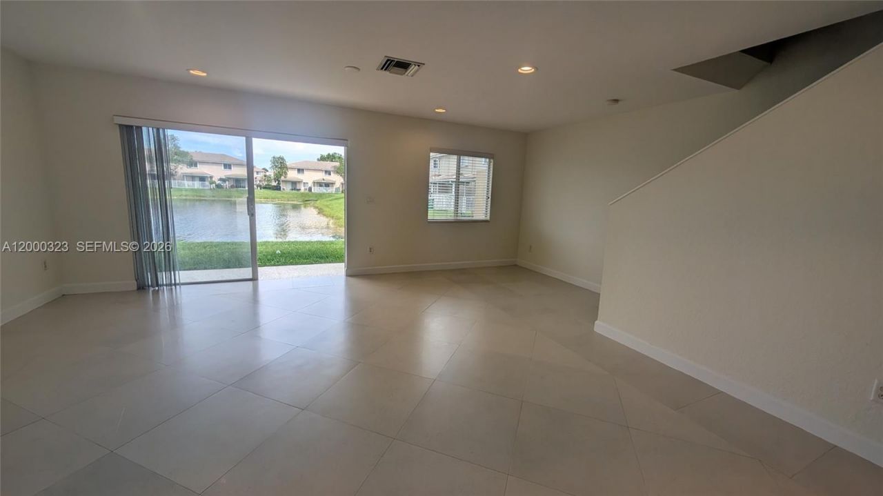 5910 Royal Way, Unit ----, Tamarac, FL 33321 Photo