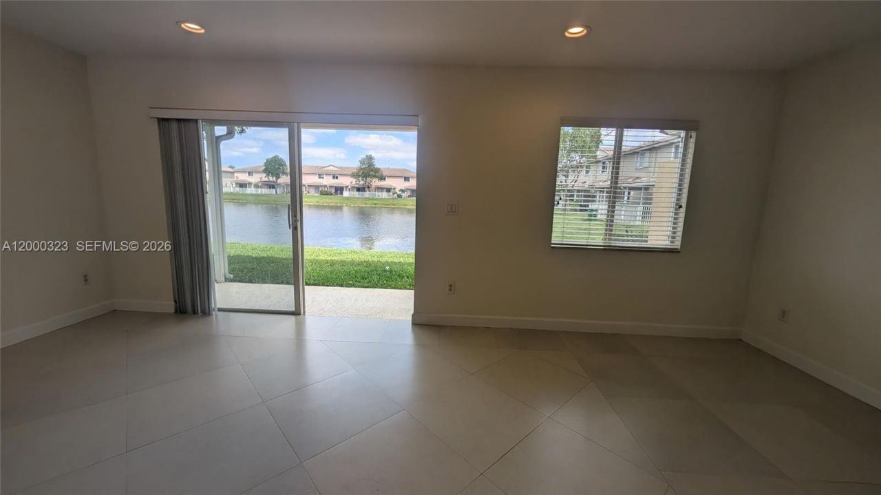 5910 Royal Way, Unit ----, Tamarac, FL 33321 Photo