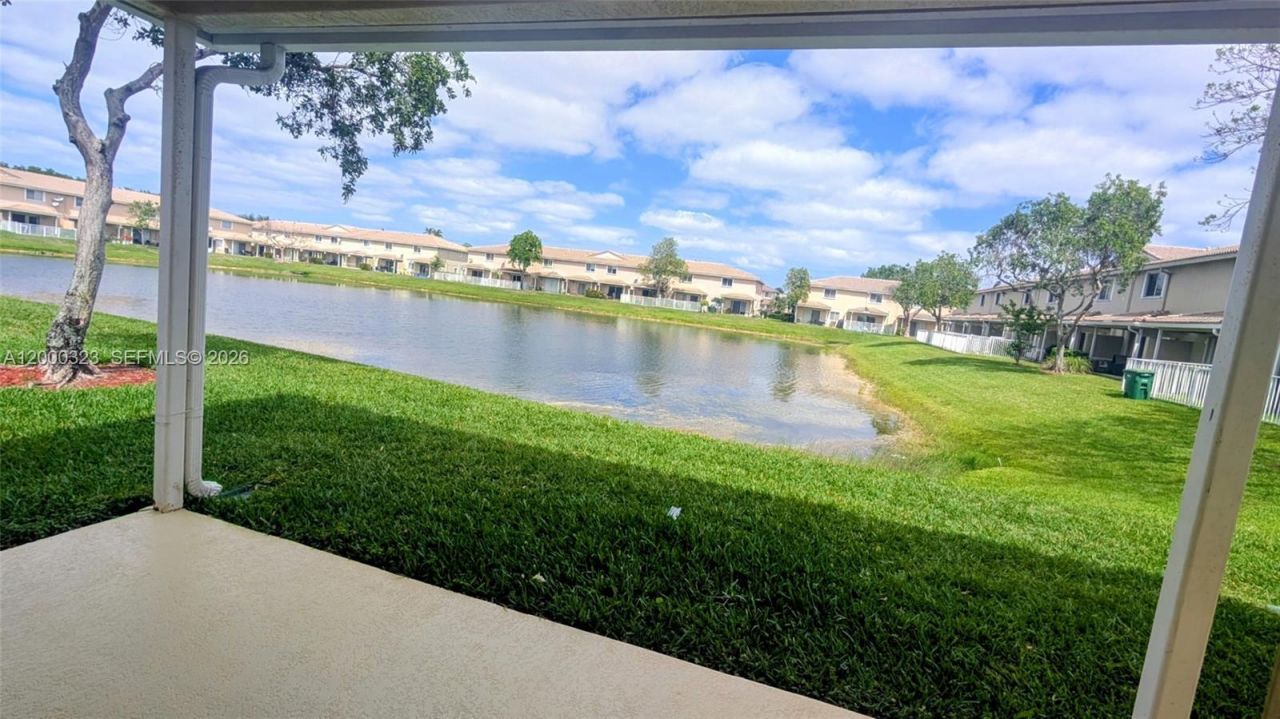 5910 Royal Way, Unit ----, Tamarac, FL 33321 Photo