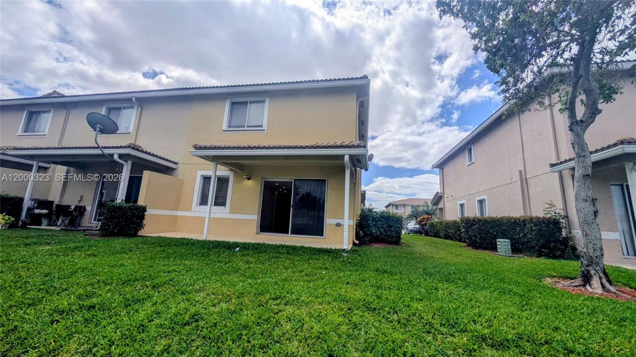 5910 Royal Way, Unit ----, Tamarac, FL 33321 Photo