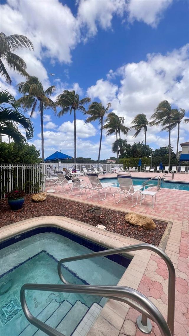 6762 Via Regina, Boca Raton, FL 33433 Photo