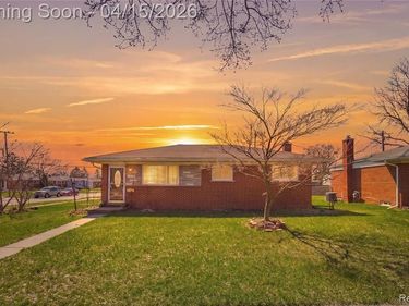 12876 Martin Road, Warren, MI 48088