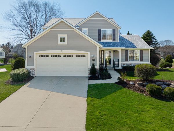 6779 Winter Creek Road, Norton Shores, MI 49444