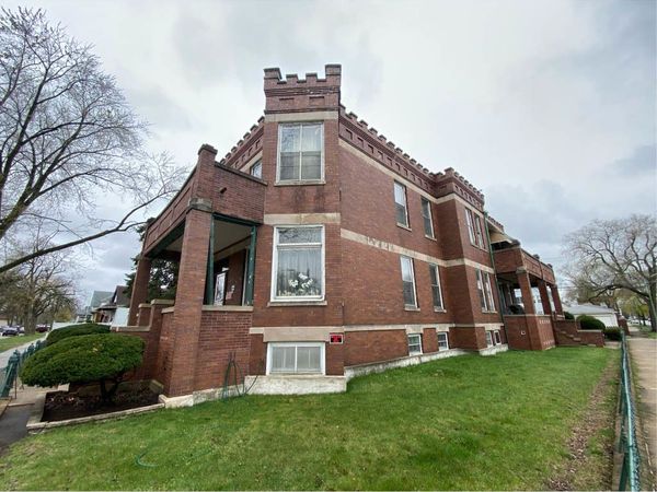 13402 S Buffalo Avenue , Chicago, IL 60633