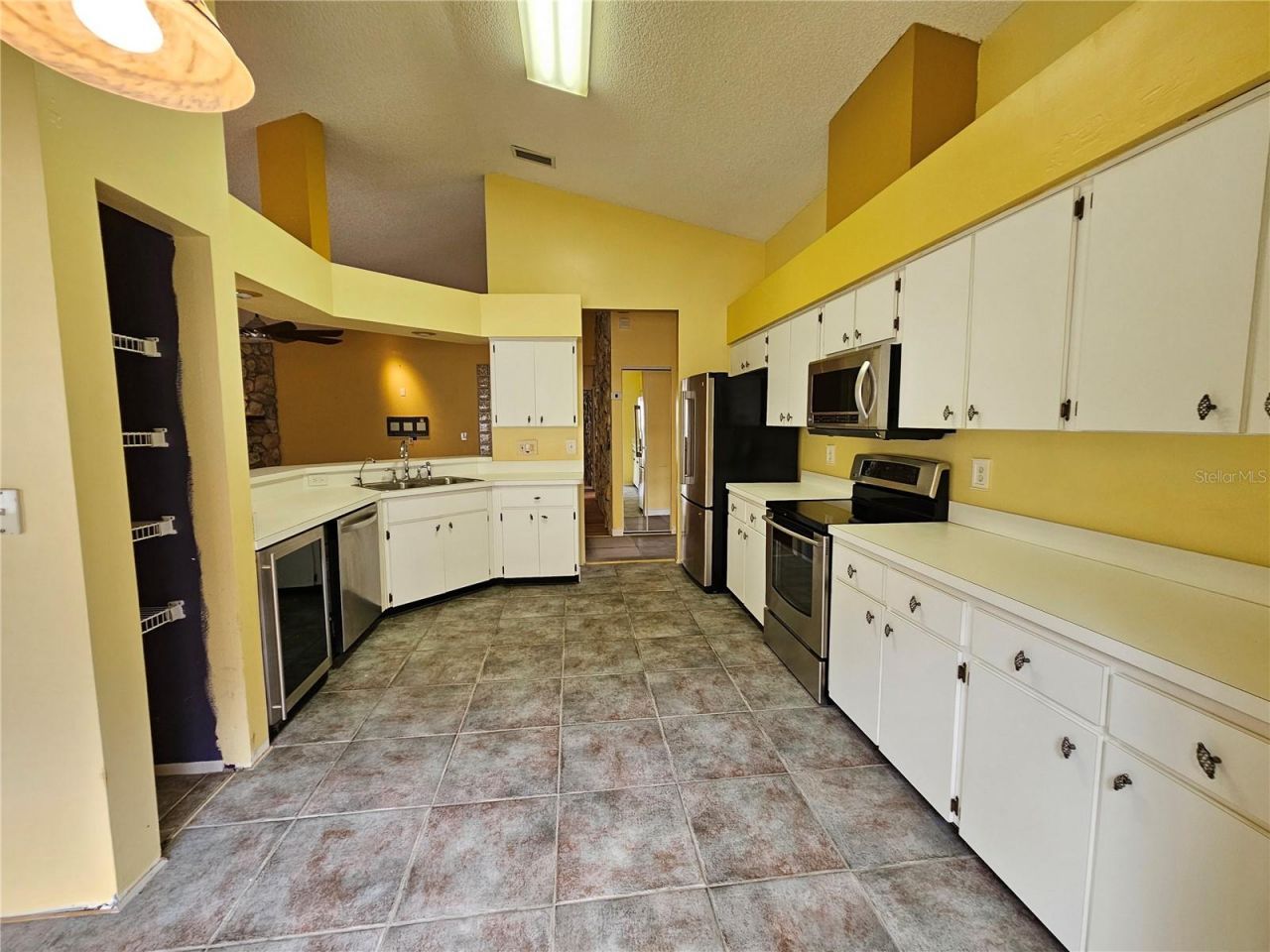 1795 Bayhill Drive, Oldsmar, FL 34677 Photo