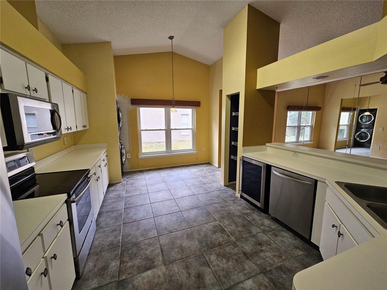 1795 Bayhill Drive, Oldsmar, FL 34677 Photo