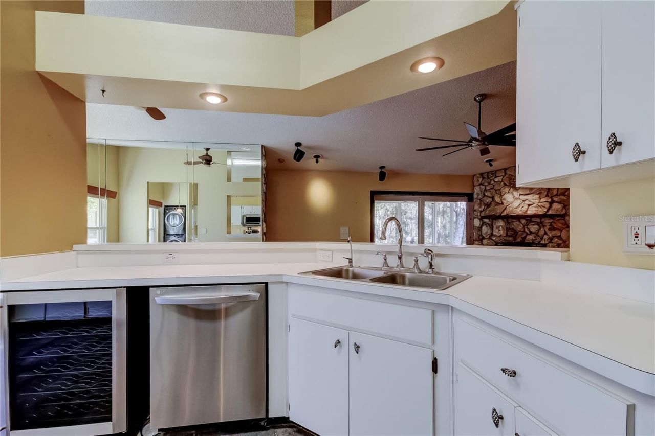 1795 Bayhill Drive, Oldsmar, FL 34677 Photo