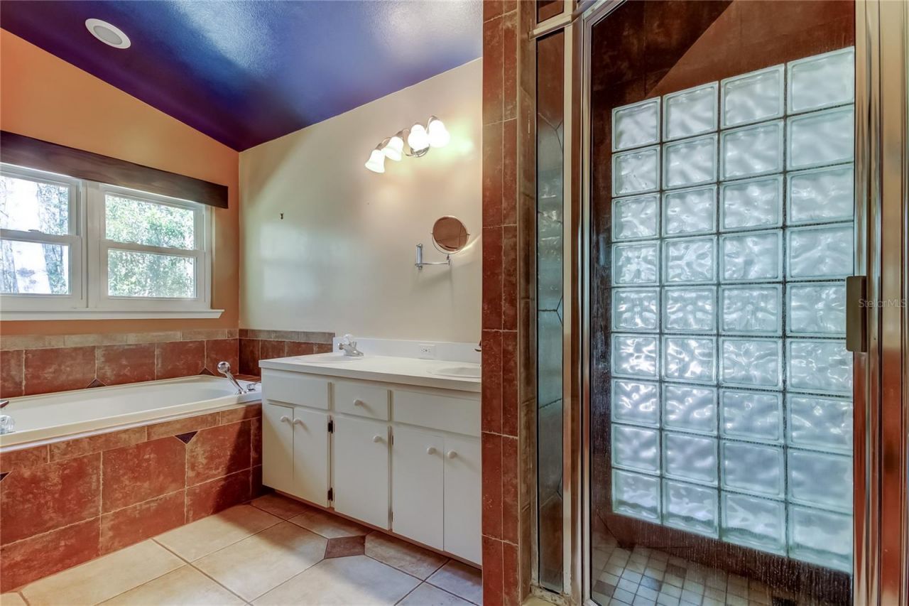 1795 Bayhill Drive, Oldsmar, FL 34677 Photo