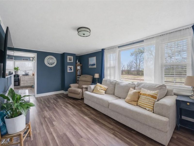 9669 Tallmadge Road, Diamond, OH 44412 Photo 2