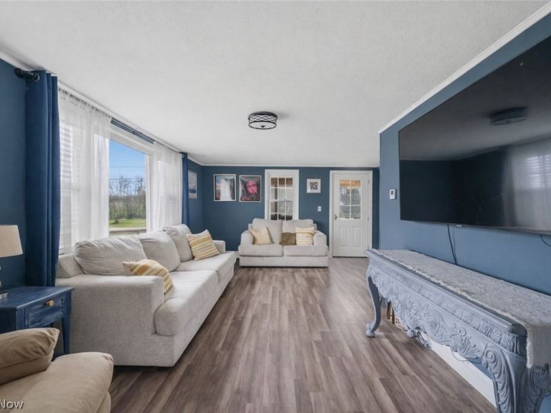 9669 Tallmadge Road, Diamond, OH 44412 Photo 3