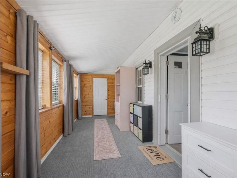 9669 Tallmadge Road, Diamond, OH 44412 Photo 7