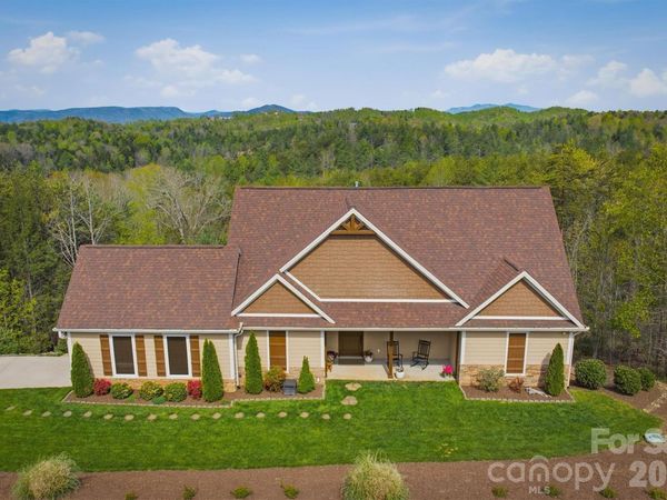 1510 High Valley Way, Lenoir, NC 28645