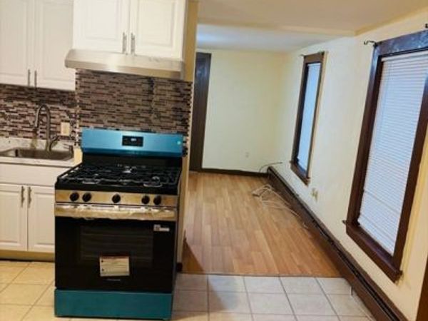 81 Bellevue, Unit 1, Haverhill, MA 01832