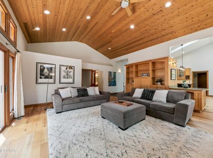 293 Cedar Drive, Stateline, NV 89449 Photo