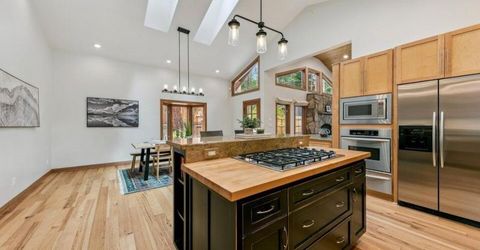 293 Cedar Drive, Stateline, NV 89449 Photo