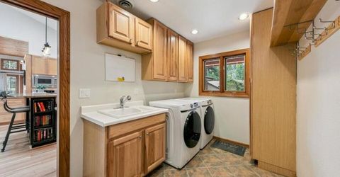 293 Cedar Drive, Stateline, NV 89449 Photo